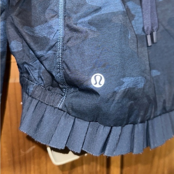 Lululemon camouflage jacket - Picture 3 of 4
